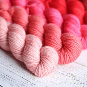 Csak a színe legyen vörös - Február 2025 színek